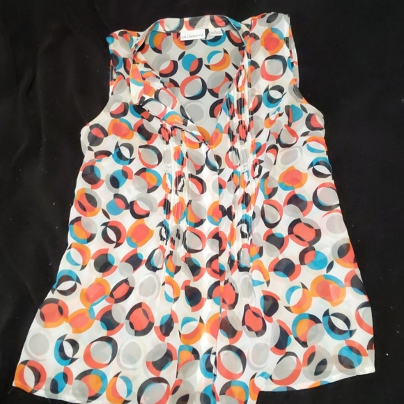 Cute patterned top - Picture 1 of 3